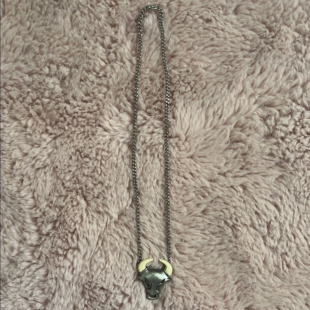 Avon Silver Necklace Minimalist Pendant